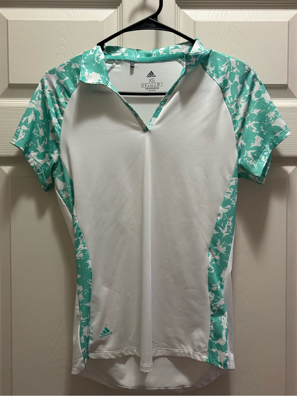 NWOT adidas White & Teal Short Sleeve Golf Top